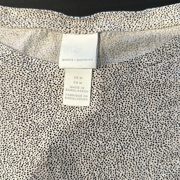 H&M tee - Picture 2 of 3